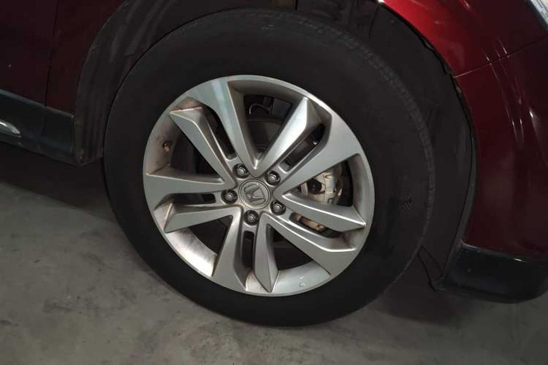 Used Honda Crosstour 2014 2.4L Luxury Edition Right Front Wheel Hub