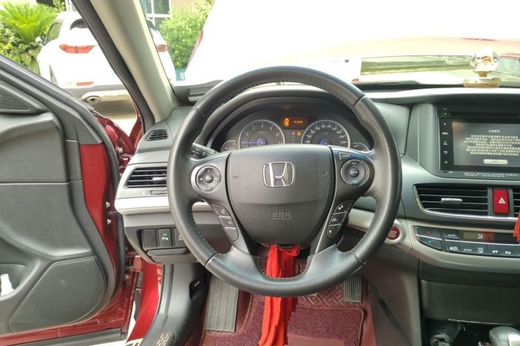 Used Honda Crosstour 2014 2.4L Luxury Edition Steering Wheel