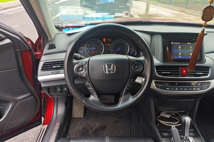 Used Honda Crosstour 2014 2.4L Luxury Edition Steering Wheel