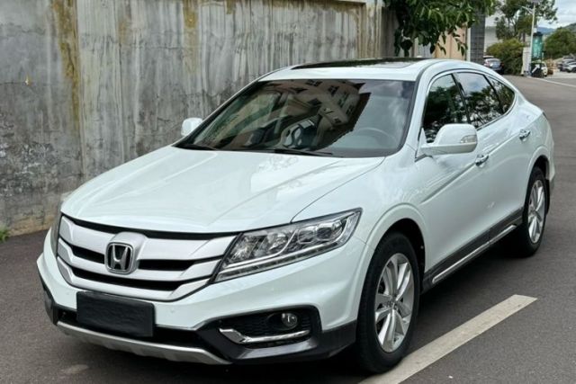 Used Honda Crosstour 2014 2.4L Luxury Edition