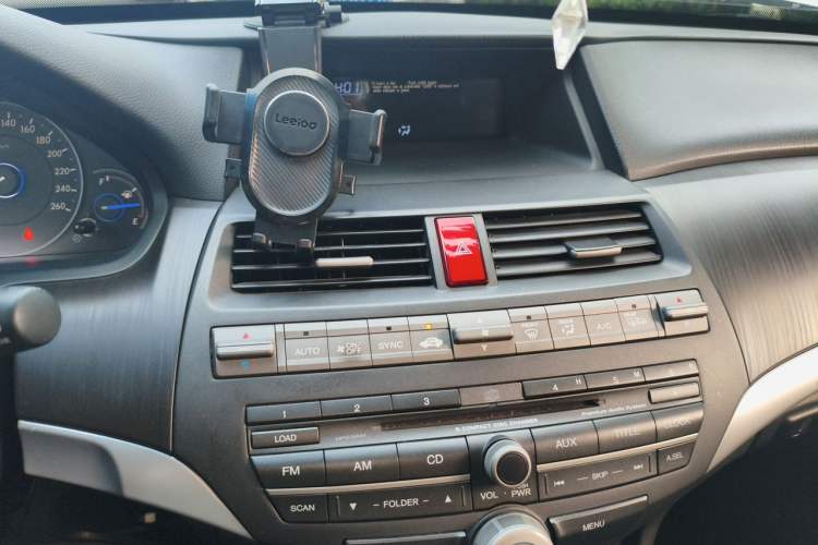 Used Honda Crosstour 2014 2.4L Luxury Edition Audio And AC Panel