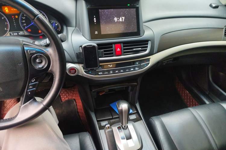 Used Honda Crosstour 2014 2.4L Luxury Edition Audio And AC Panel