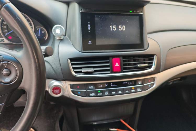 Used Honda Crosstour 2014 2.4L Luxury Edition Audio And AC Panel