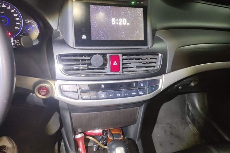 Used Honda Crosstour 2014 2.4L Luxury Edition Audio And AC Panel