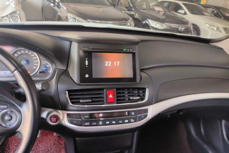 Used Honda Crosstour 2014 2.4L Luxury Edition Audio And AC Panel
