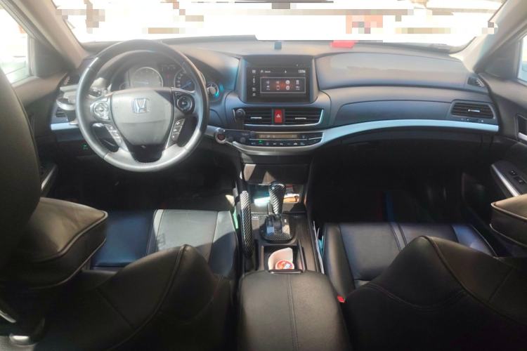 Used Honda Crosstour 2014 2.4L Luxury Edition Center Console