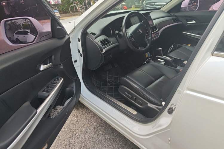 Used Honda Crosstour 2014 2.4L Luxury Edition Driver Seat