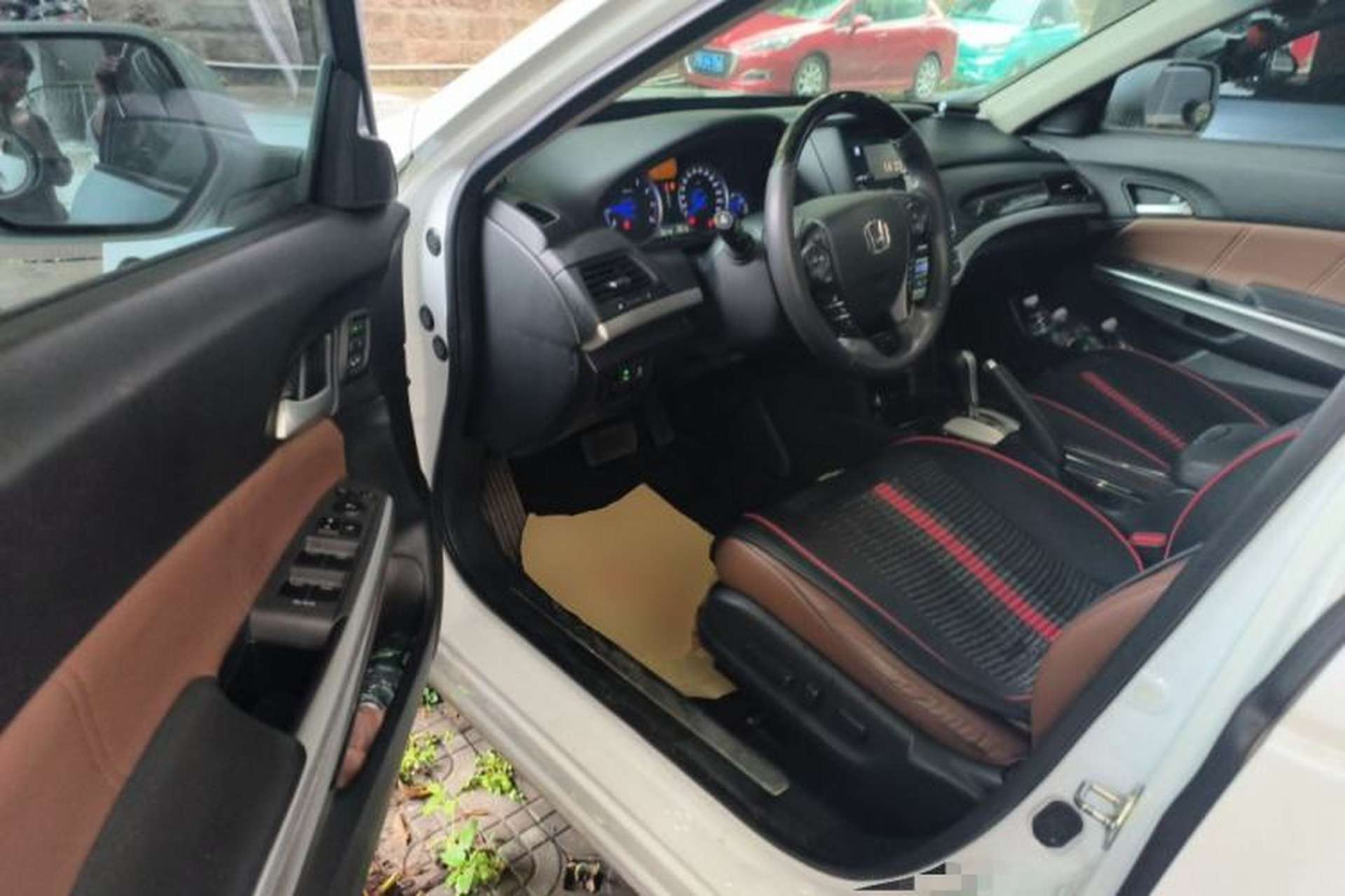 Used Honda Crosstour 2014 3.0L AWD Prestige Edition Driver Seat
