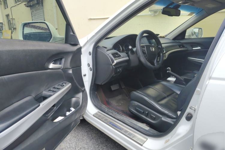 Used Honda Crosstour 2014 2.4L Luxury Edition Driver Seat