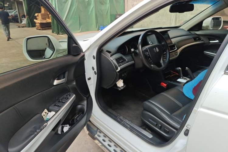 Used Honda Crosstour 2014 2.4L Luxury Edition Driver Seat