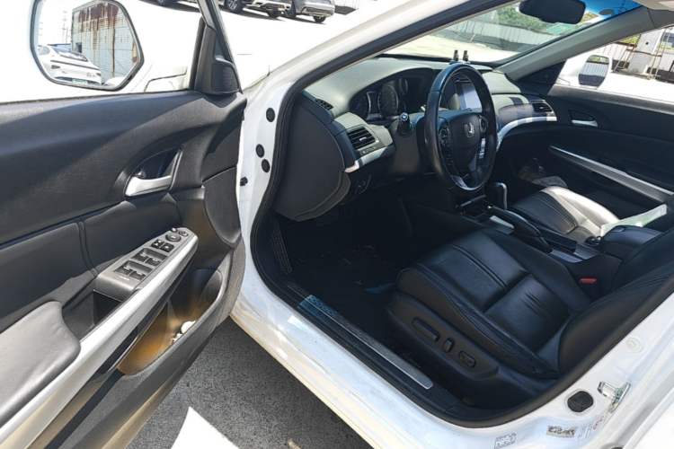 Used Honda Crosstour 2014 2.4L Luxury Edition Driver Seat