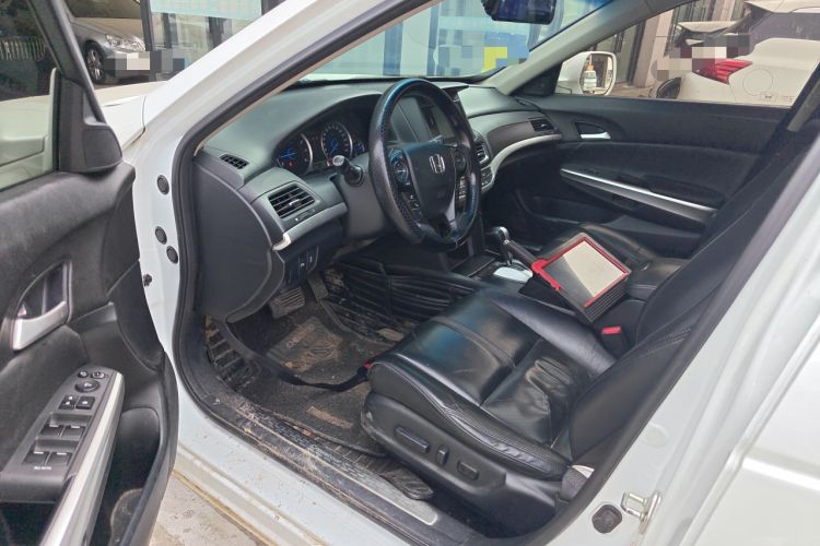 Used Honda Crosstour 2014 2.4L Luxury Edition Driver Seat