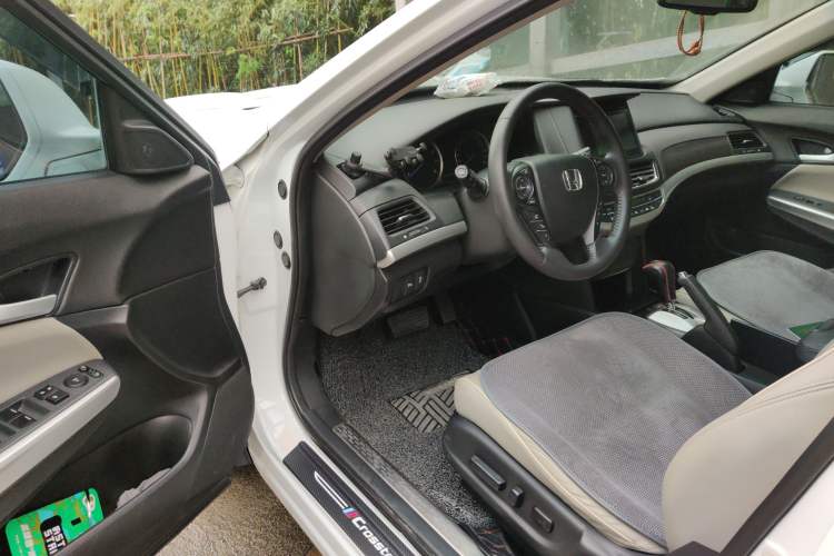 Used Honda Crosstour 2014 2.4L Luxury Edition Driver Seat