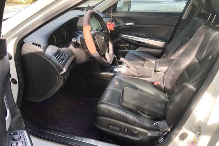 Used Honda Crosstour 2014 2.4L Luxury Edition Driver Seat