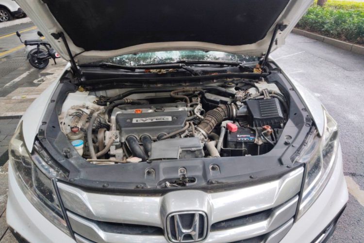 Used Honda Crosstour 2014 2.4L Luxury Edition Engine Bay