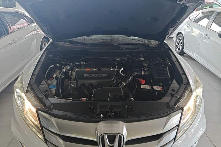 Used Honda Crosstour 2014 2.4L Luxury Edition Engine Bay