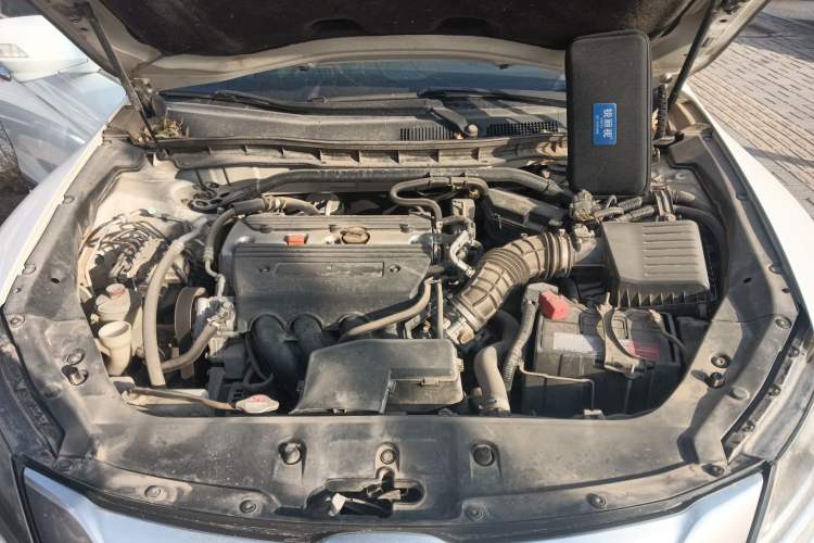 Used Honda Crosstour 2014 2.4L Luxury Edition Engine Bay