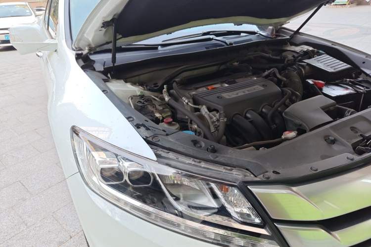 Used Honda Crosstour 2014 2.4L Luxury Edition Engine Bay Right