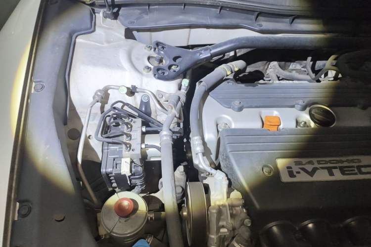 Used Honda Crosstour 2014 2.4L Luxury Edition Engine Bay Right