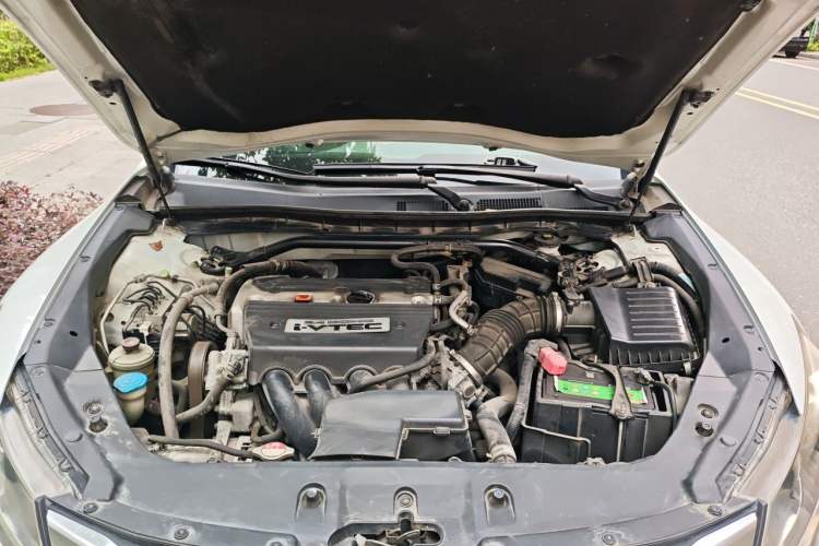 Used Honda Crosstour 2014 2.4L Luxury Edition Engine Bay