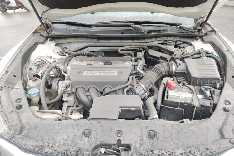 Used Honda Crosstour 2014 2.4L Luxury Edition Engine Bay