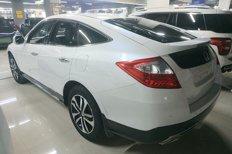 Used Honda Crosstour 2014 2.4L Luxury Edition Exterior 1