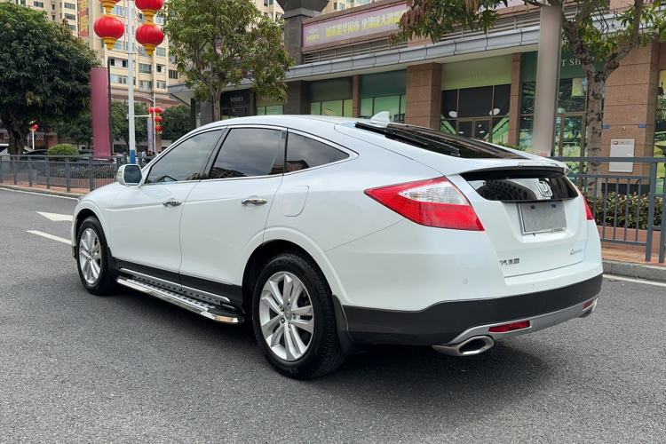Used Honda Crosstour 2014 2.4L Luxury Edition Exterior 1