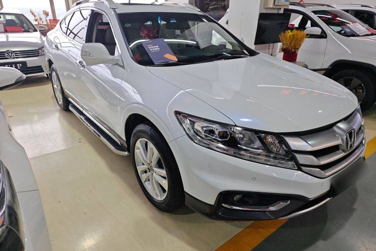 Used Honda Crosstour 2014 2.4L Luxury Edition Exterior 2