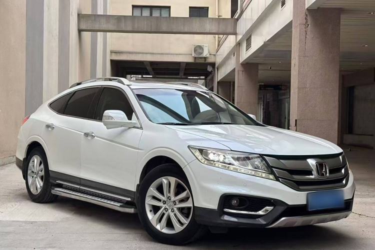 Used Honda Crosstour 2014 2.4L Luxury Edition Exterior 2