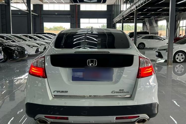 Used Honda Crosstour 2014 2.4L Luxury Edition Exterior 2