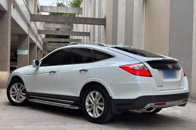 Used Honda Crosstour 2014 2.4L Luxury Edition Exterior 3
