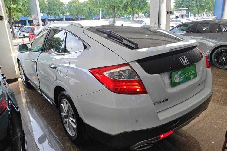 Used Honda Crosstour 2014 2.4L Luxury Edition Exterior 3