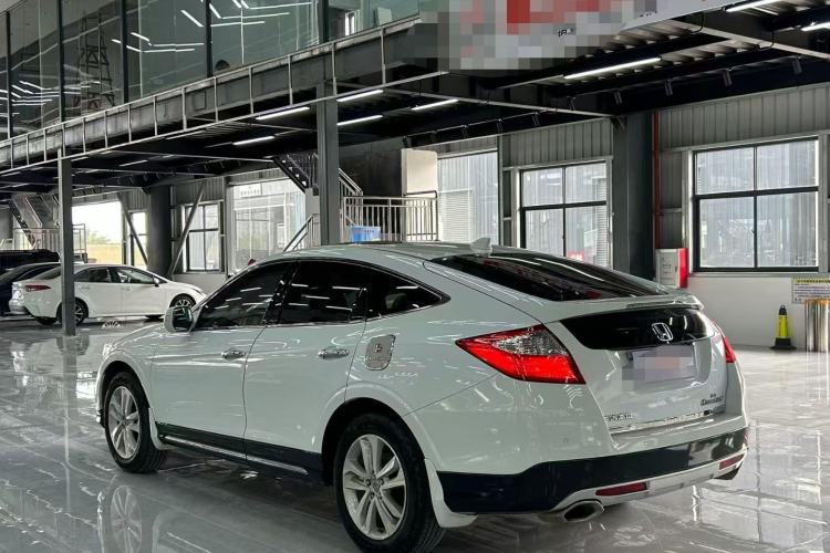 Used Honda Crosstour 2014 2.4L Luxury Edition Exterior 3