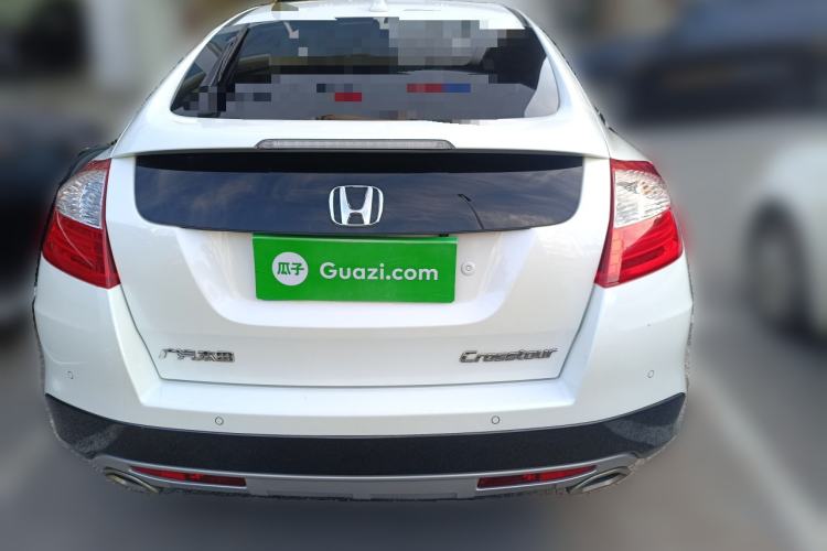 Used Honda Crosstour 2014 2.4L Luxury Navigation Edition Exterior 4