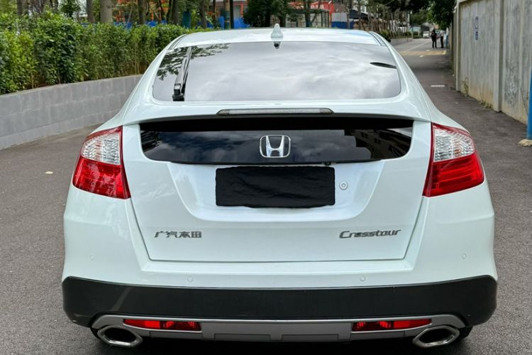 Used Honda Crosstour 2014 2.4L Luxury Edition Exterior 5