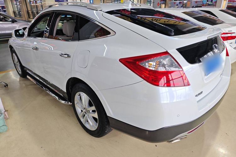 Used Honda Crosstour 2014 2.4L Luxury Edition Exterior 5