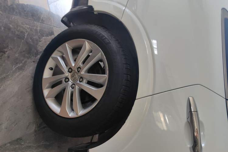 Used Honda Crosstour 2014 2.4L Luxury Edition Exterior 5