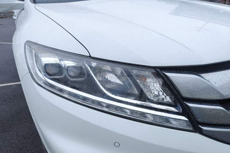 Used Honda Crosstour 2014 2.4L Luxury Edition Exterior 6