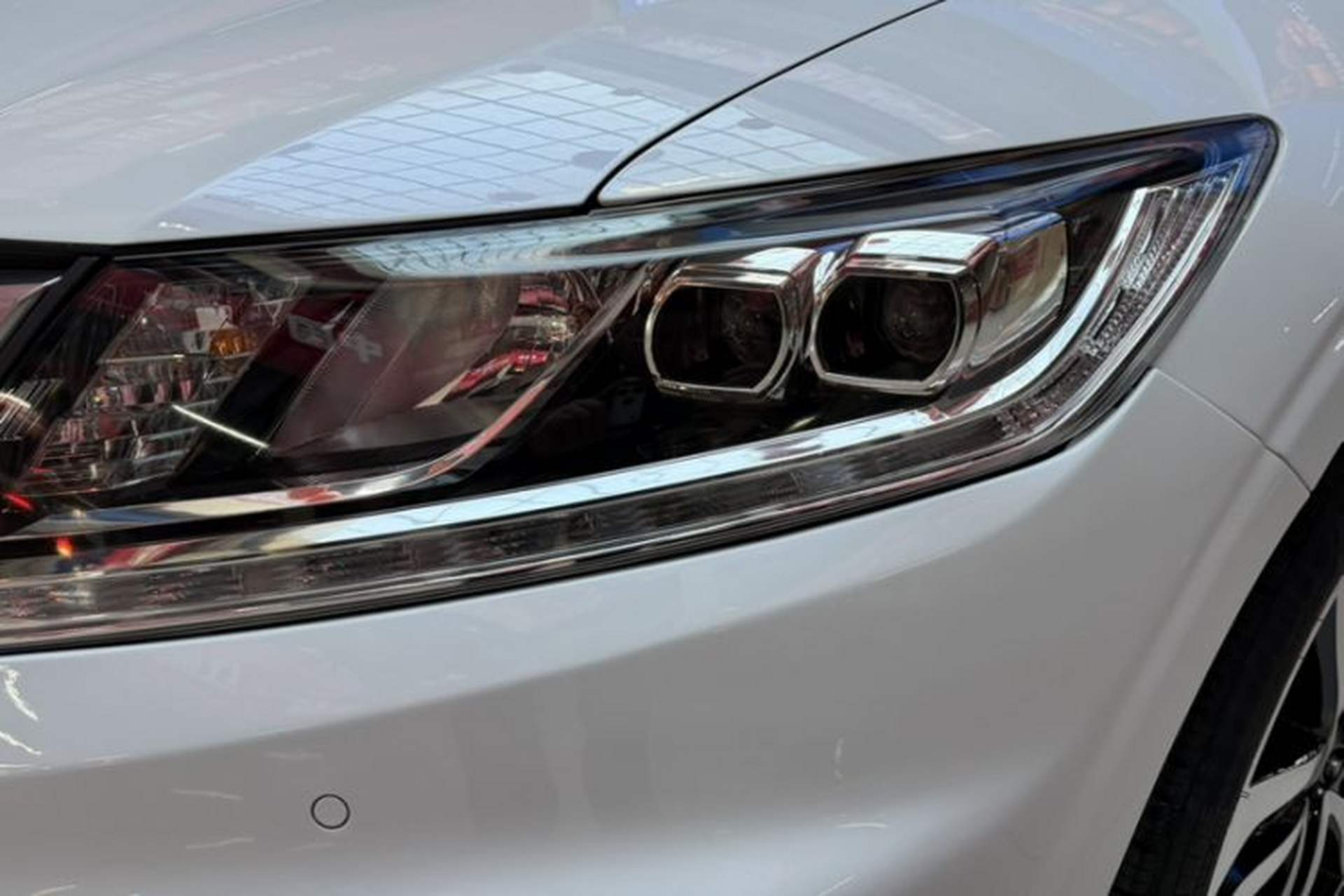 Used Honda Crosstour 2014 2.4L Luxury Edition Exterior 7