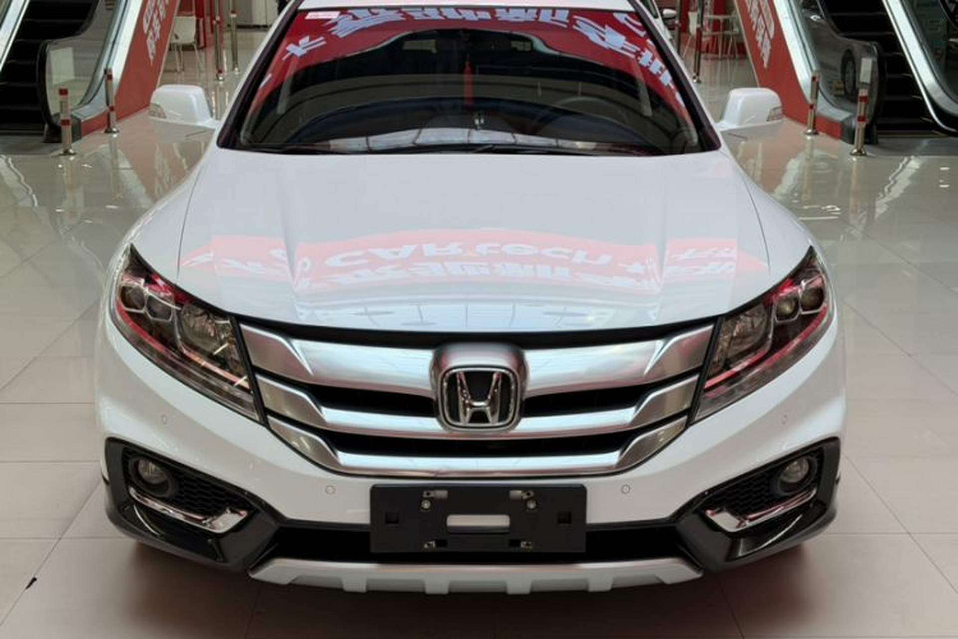 Used Honda Crosstour 2014 2.4L Luxury Edition Exterior 8