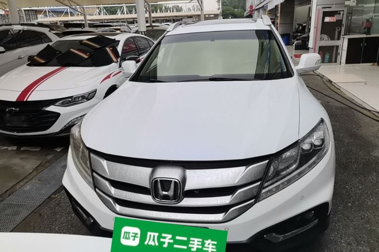 Used Honda Crosstour 2014 2.4L Luxury Edition Front