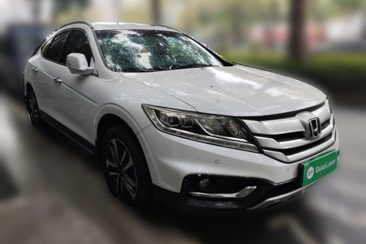 Used Honda Crosstour 2014 2.4L Luxury Edition Front Right 45 Deg