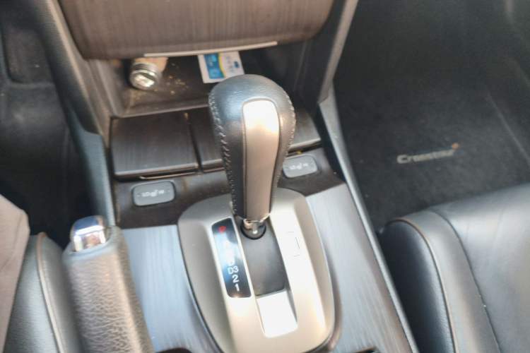 Used Honda Crosstour 2014 2.4L Luxury Edition Gear Lever