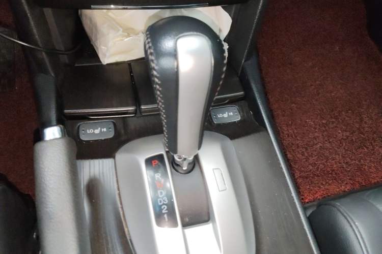 Used Honda Crosstour 2014 2.4L Luxury Edition Gear Lever