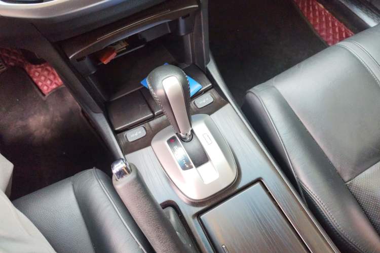 Used Honda Crosstour 2014 2.4L Luxury Edition Gear Lever
