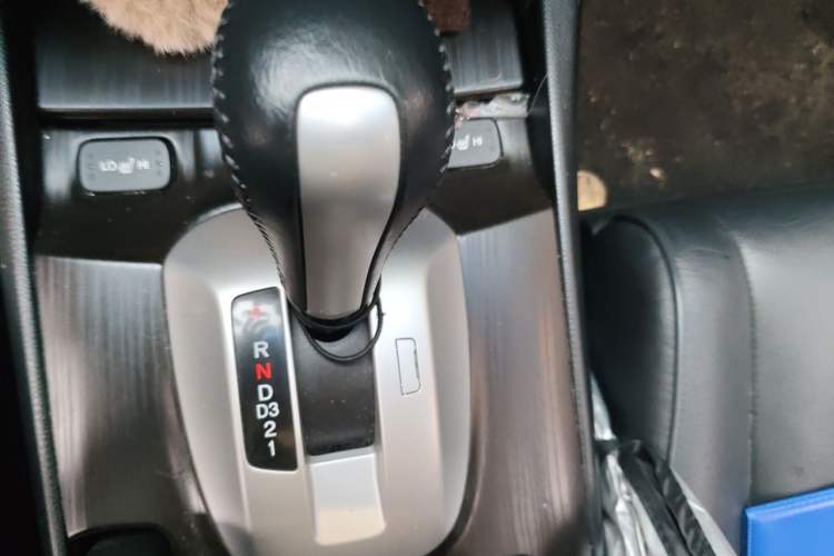 Used Honda Crosstour 2014 2.4L Luxury Edition Gear Lever