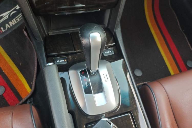 Used Honda Crosstour 2014 3.0L AWD Prestige Edition Gear Lever
