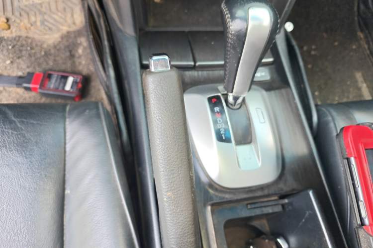Used Honda Crosstour 2014 2.4L Luxury Edition Gear Lever