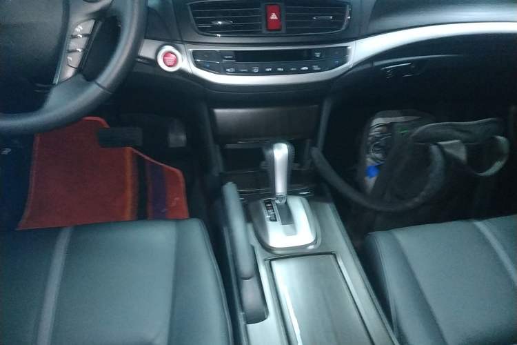 Used Honda Crosstour 2014 2.4L Luxury Edition Gear Lever