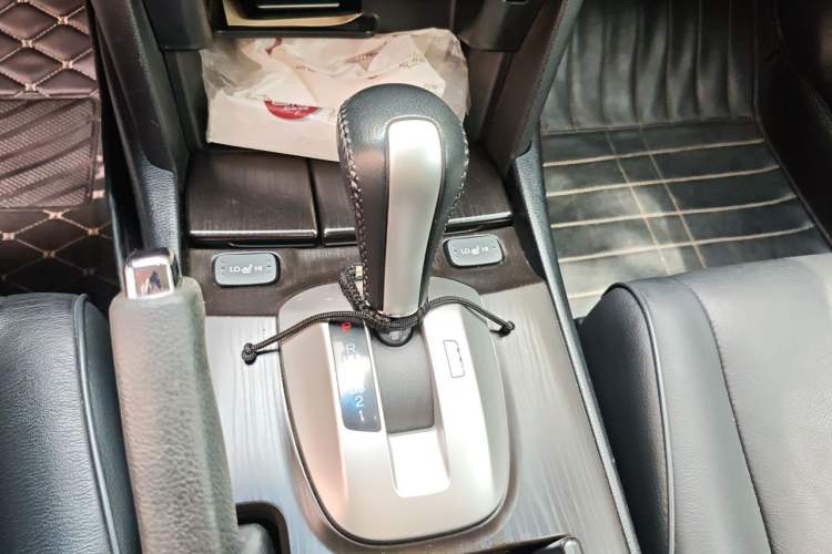 Used Honda Crosstour 2014 2.4L Luxury Edition Gear Lever